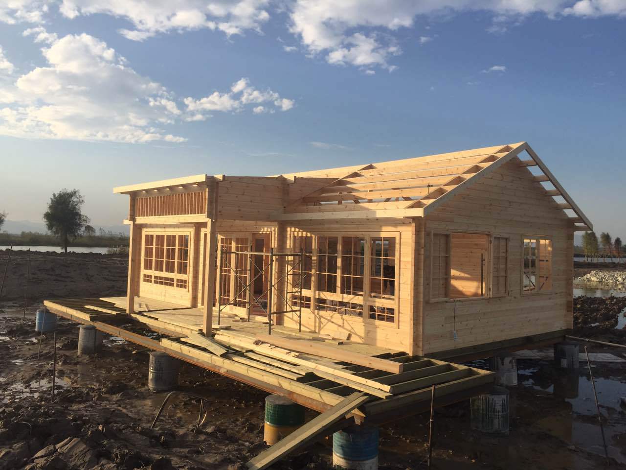 Fresh Design Wooden House Trailer House Cheap Motor Home Mobile Room Villa on Wheels Caravans Tiny House