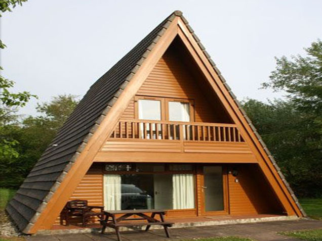 Detachable Flat Pack Container Prefabricated Villa Modern Luxury Resort Modular Cabins Bungalow Triangle Wooden House