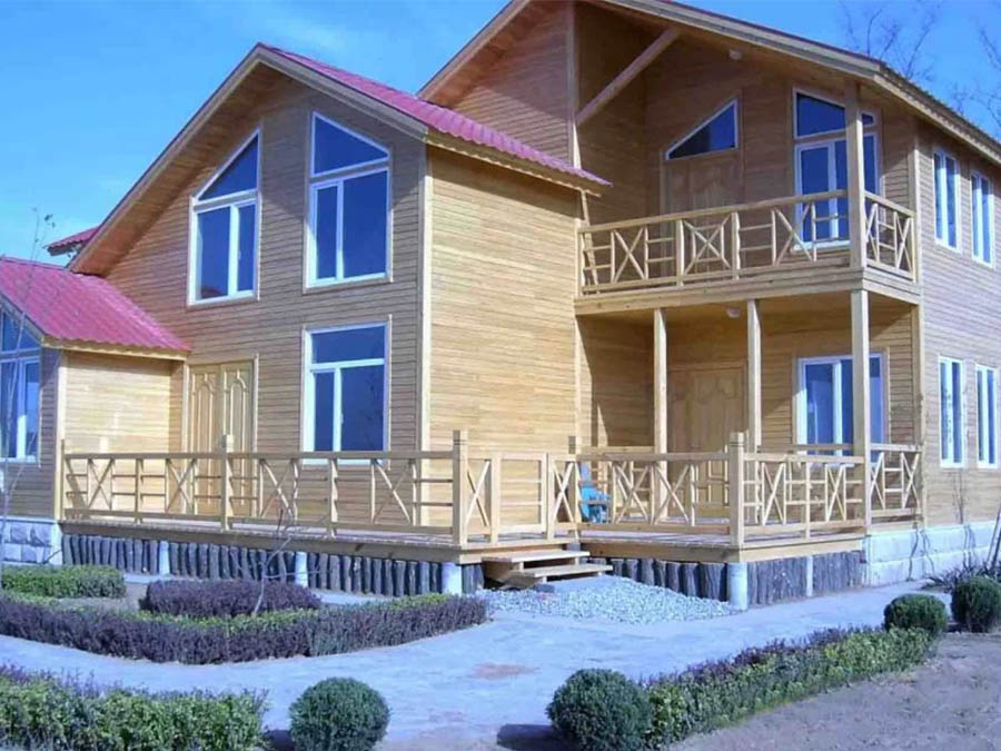 Luxurious Two-Story American-Style Small Wooden House Debuts as Versatile Retreat