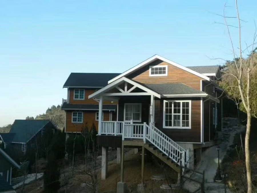 Two-Story Stilt Small Wooden House Elevates Scenic Experience